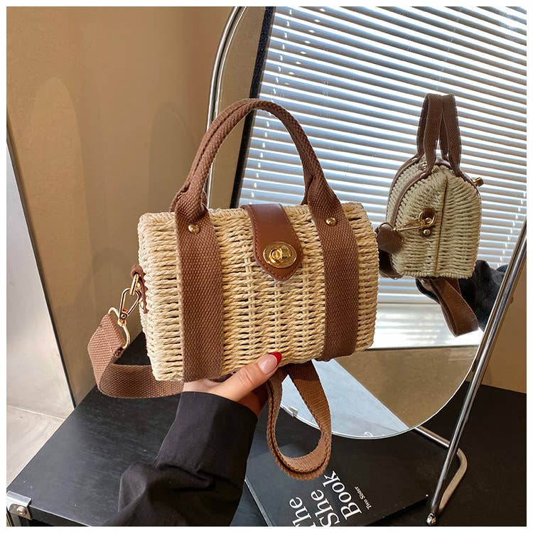 Artistic beach versatile hand-held crossbody bag