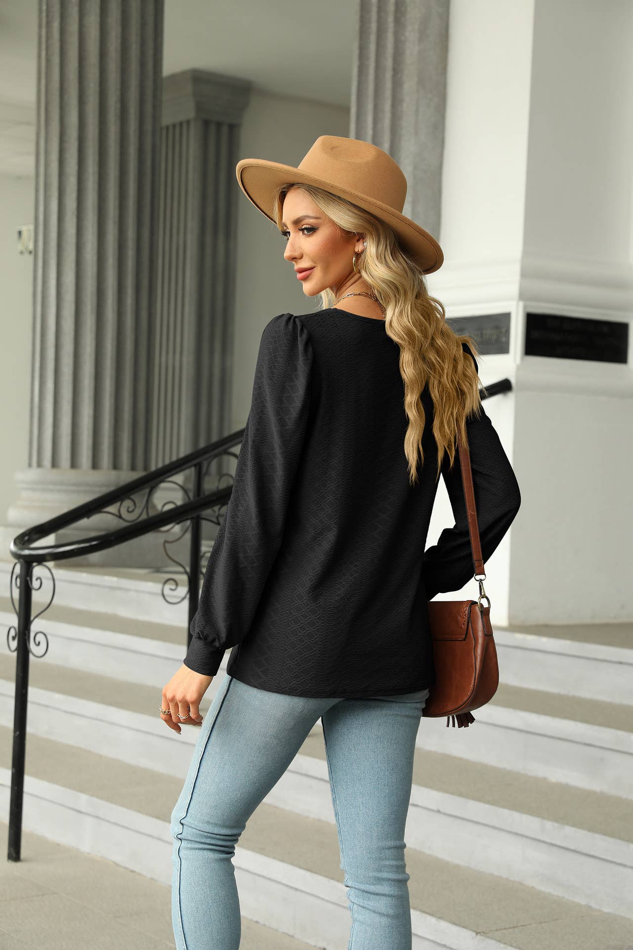 SQUARE COLLAR JACQUARD LONG-SLEEVED LOOSE T-SHIRT