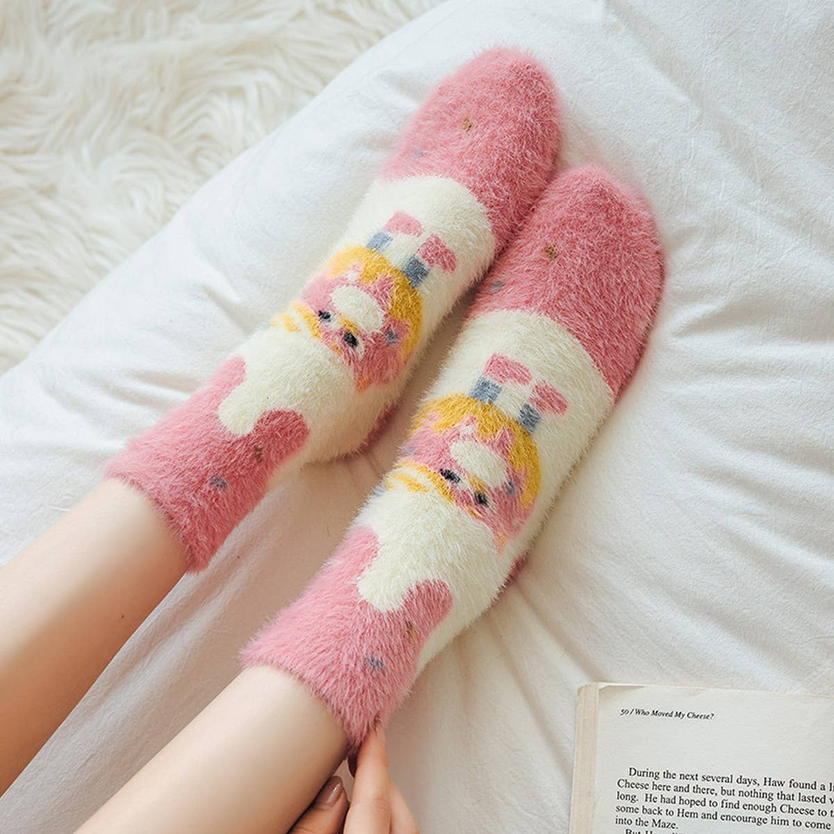 WARM AND CUTE POLKA DOT HOME SLEEPING SOCKS