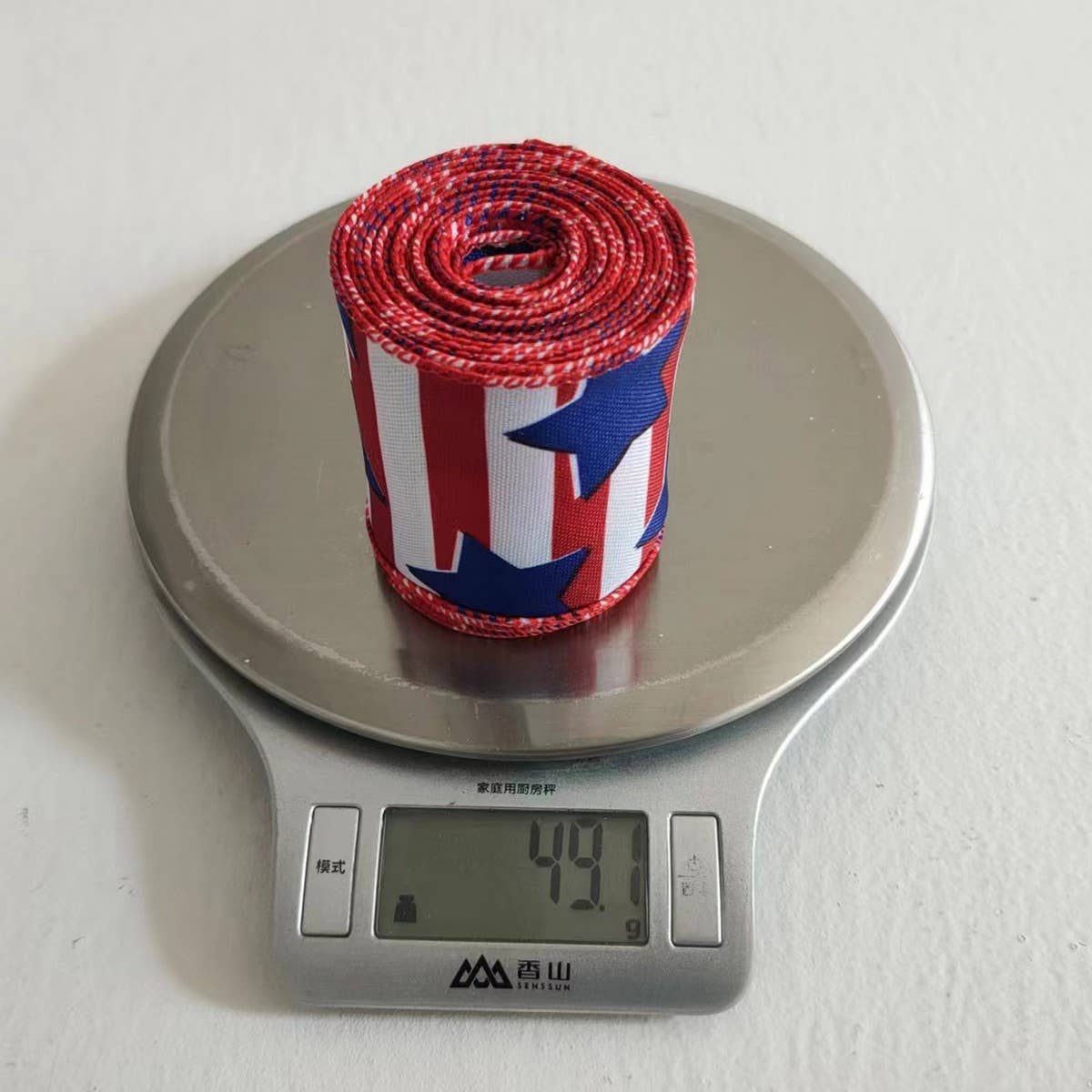 CWMM10215_INDEPENDENCE DAY FLAG RIBBON STARS PARTY DECOR