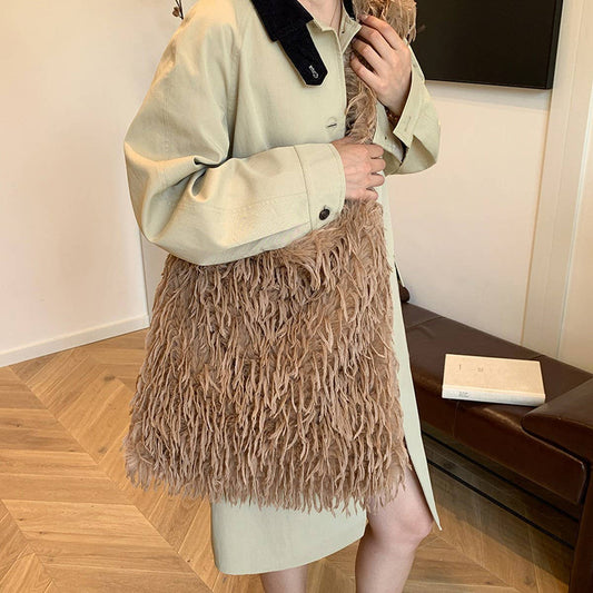 WINTER TASSEL SHOULDER AND CROSSBODY PLUSH BAG_CWAB4012