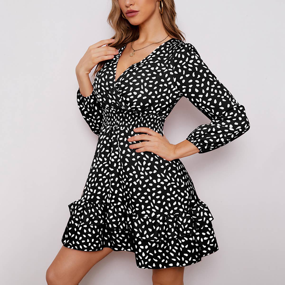 V-NECK BUBBLE LONG SLEEVE SKIRT DRESS