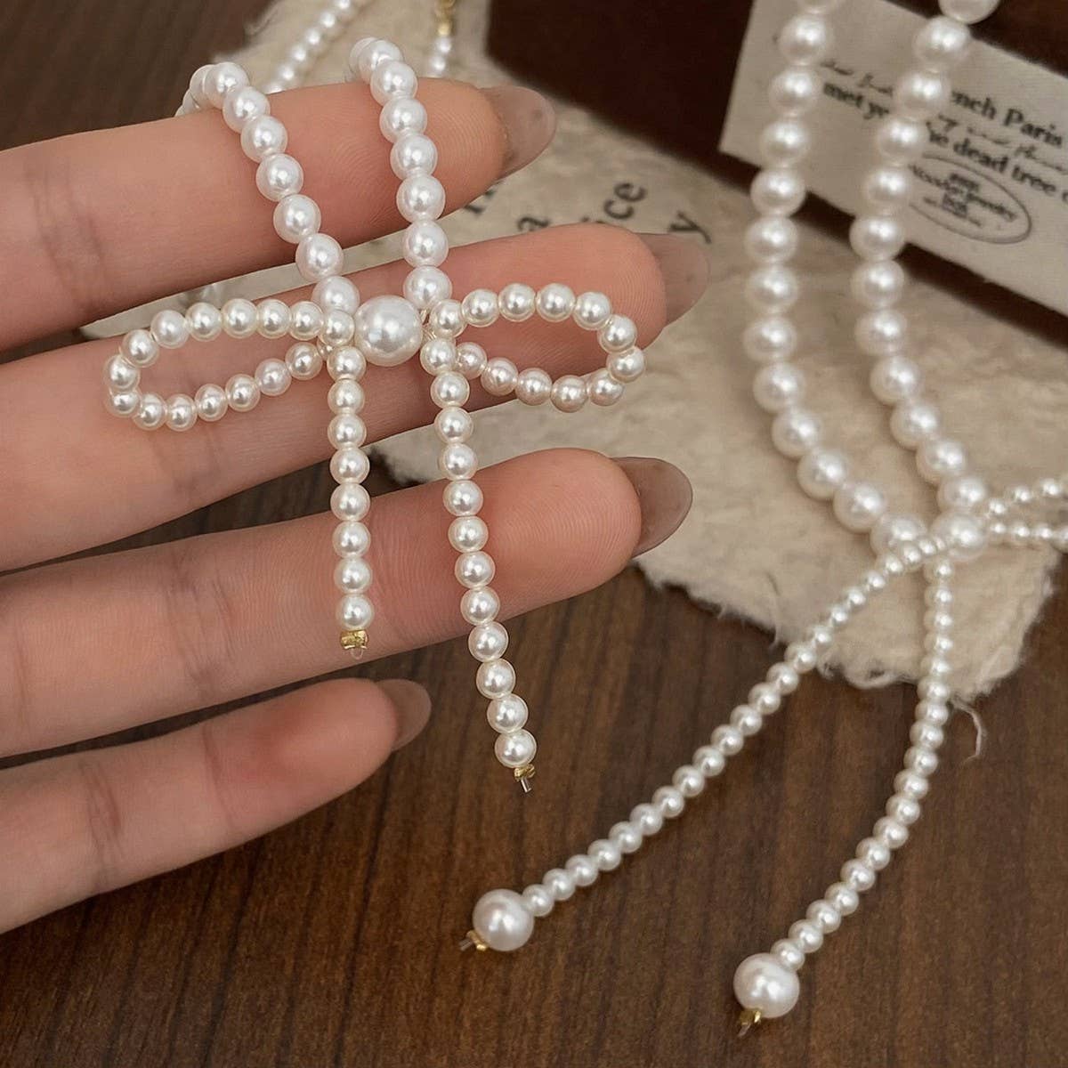 VERSATILE HIGH-END PEARL BOW NECKLACE FOR WOMEN