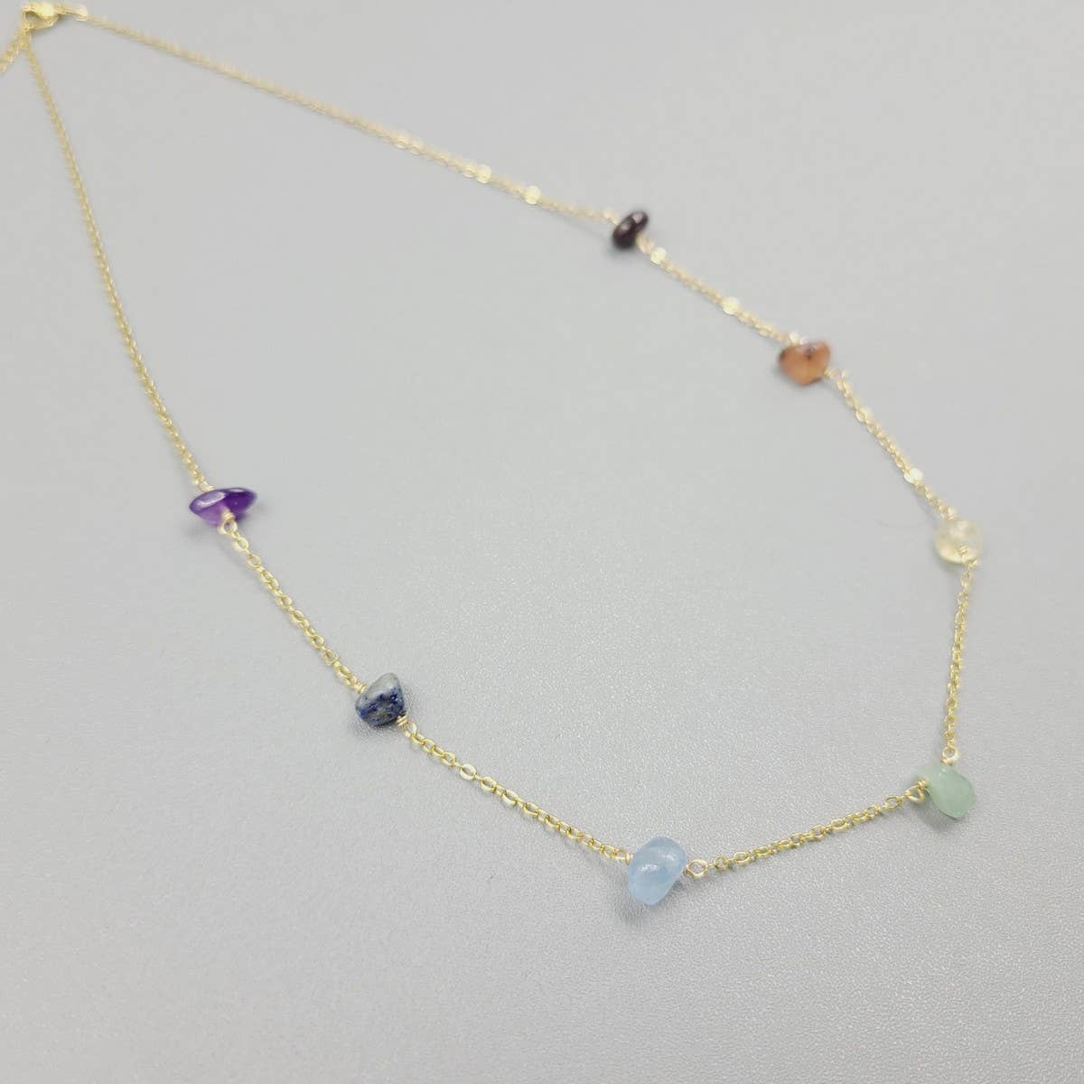 NATURAL CRYSTAL COLORED NECKLACE