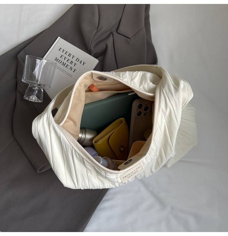 Large-capacity lightweight hand-held cloth bag