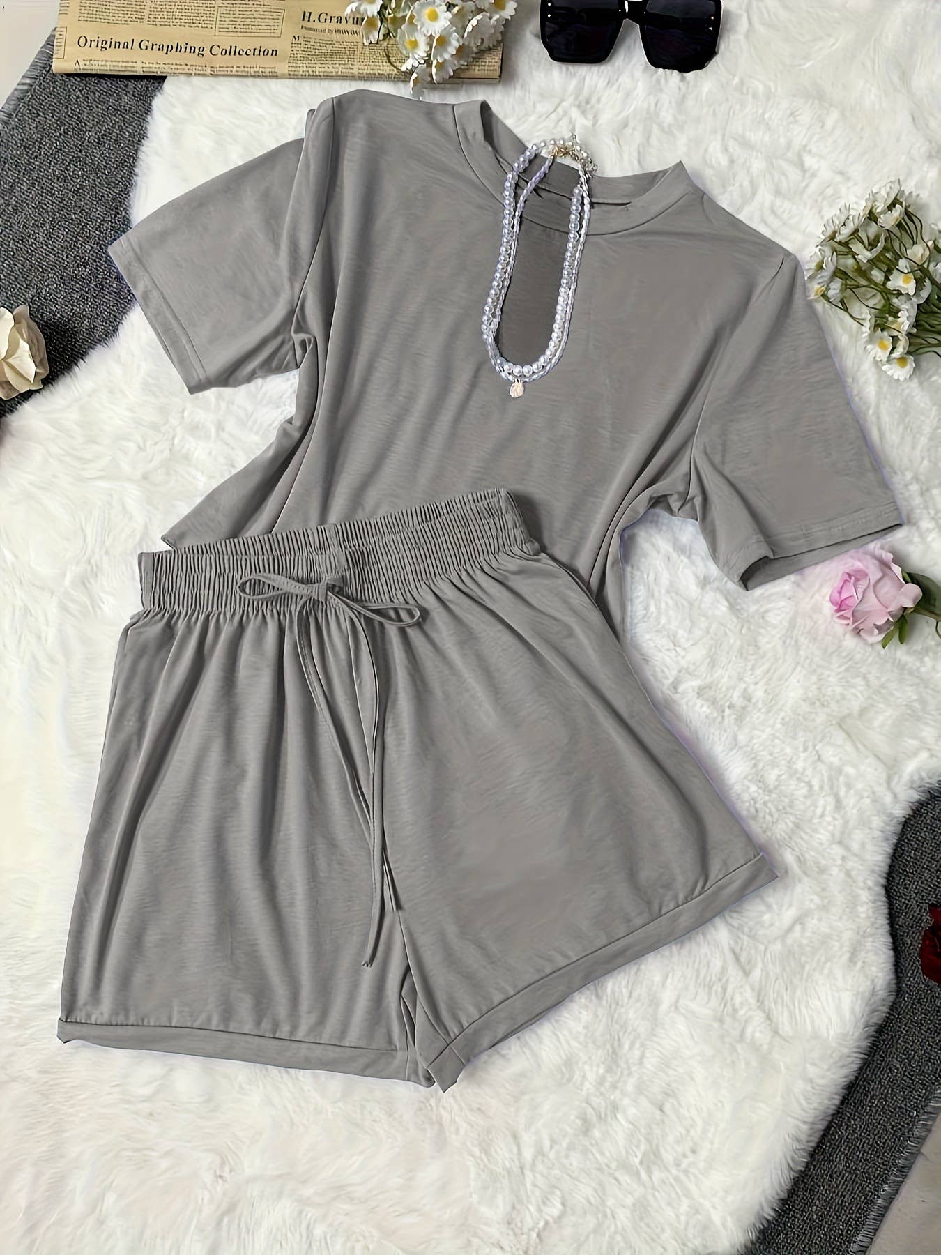 SHORT-SLEEVED, TIGHT-WAISTED AND SHORT PANTS SET_CWSTB00401