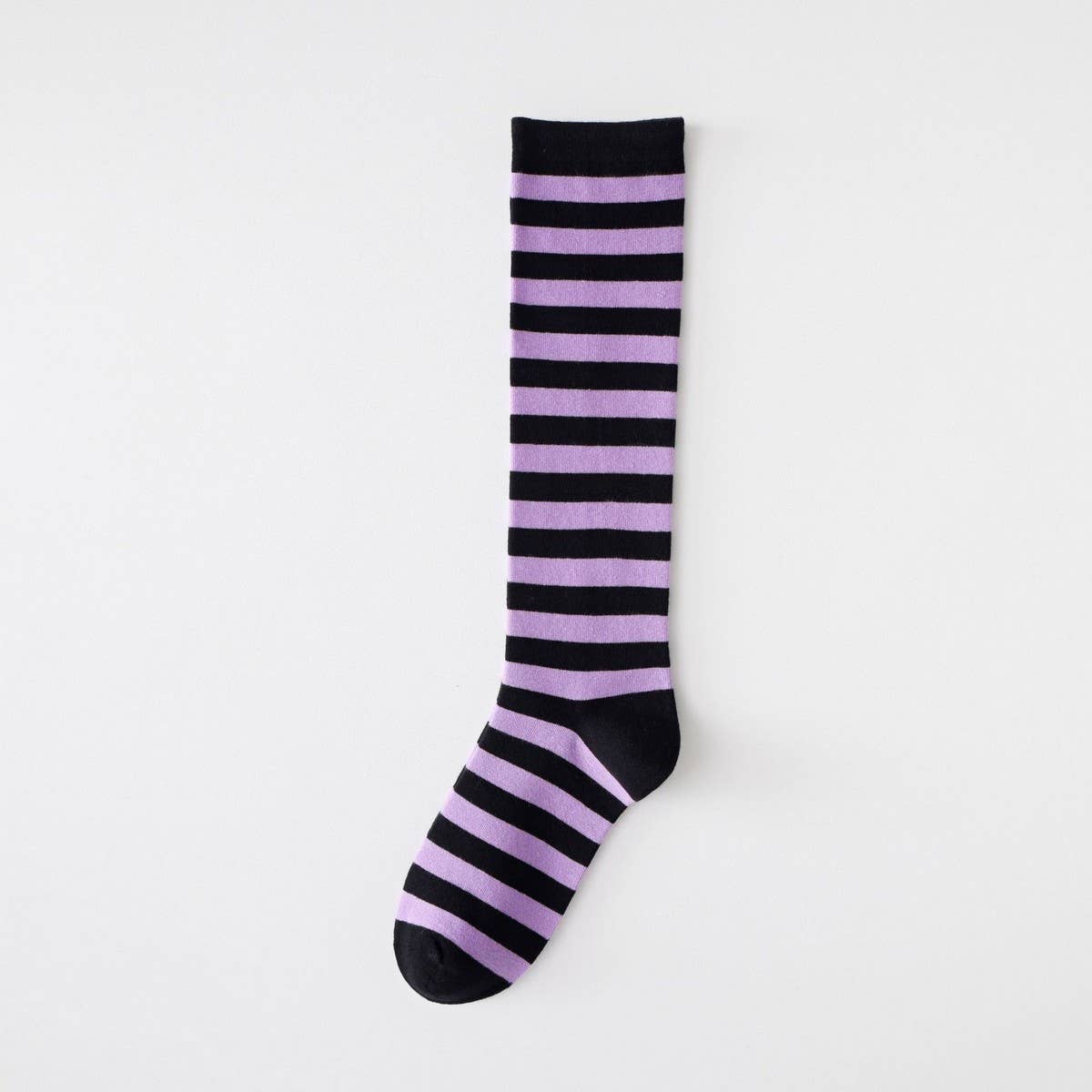 SWEET BONELESS SLIM BLACK STRIPED KNEE-HIGH SOCKS