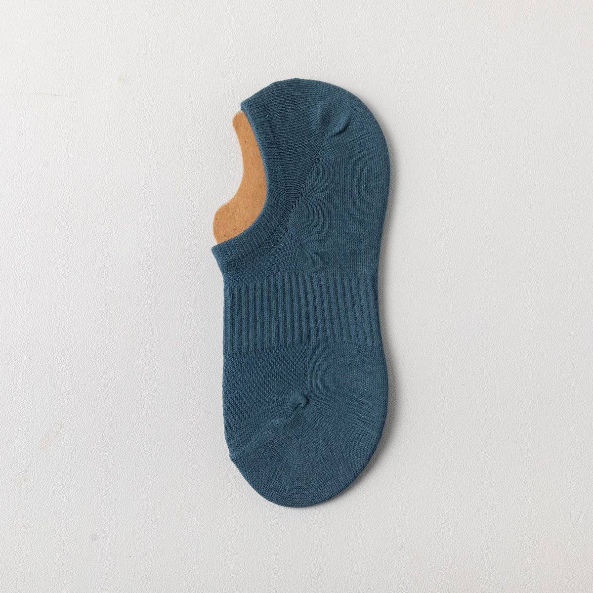 LIGHTWEIGHT BREATHABLE SOLID COLOR SPORTS SOCKS