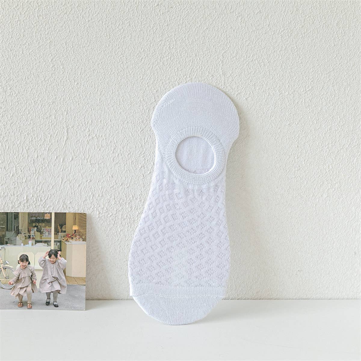 WOMEN LIGHT NON-SLIP NON-FALLING INVISIBLE SOCKS