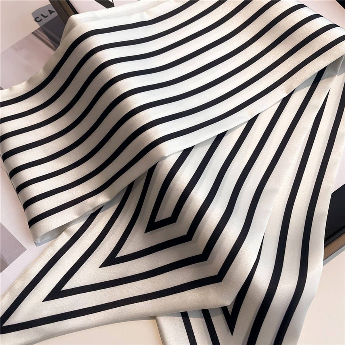 LETTER PRINT DOUBLE LAYER  HEAD SCARF