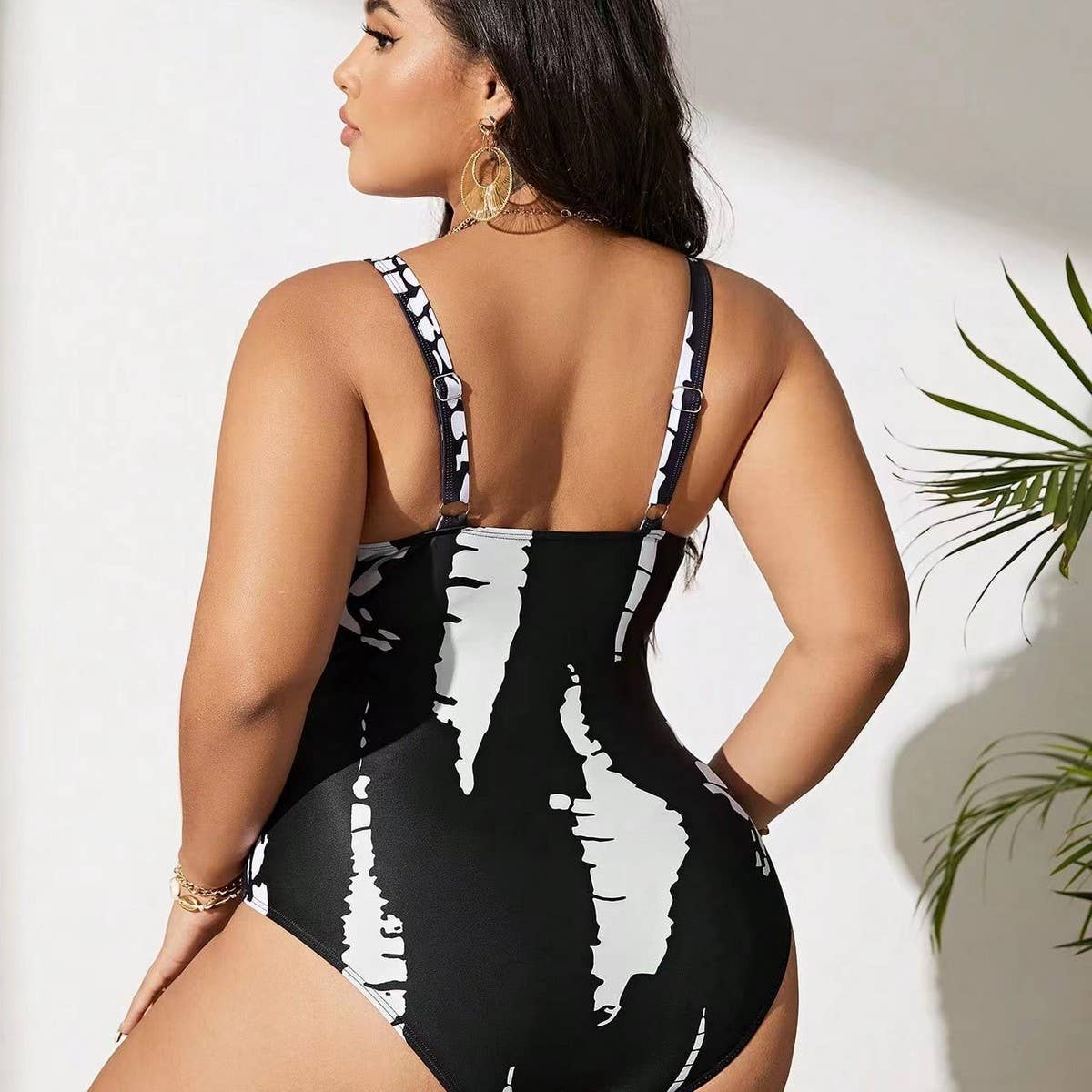 WOMEN'S PLUS SIZE ONE PIECE BIKINI SWIMSUIT