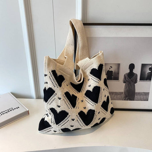 CWAB1956_KNITTED HEART TOTE BAG