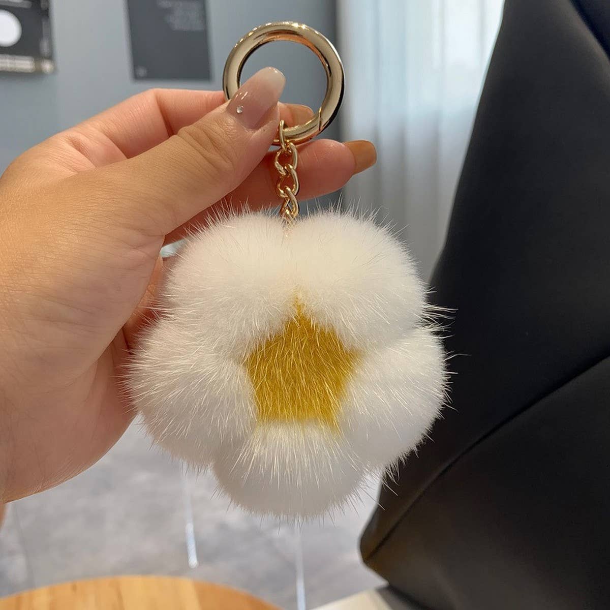 CUTE PLUSH FLOWER CAR KEYCHAIN BAG PENDANT