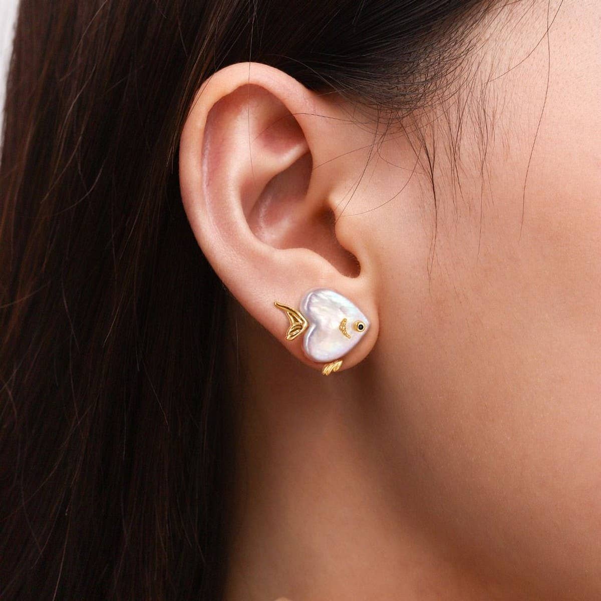 Design Natural Pearl Heart Fish Earrings