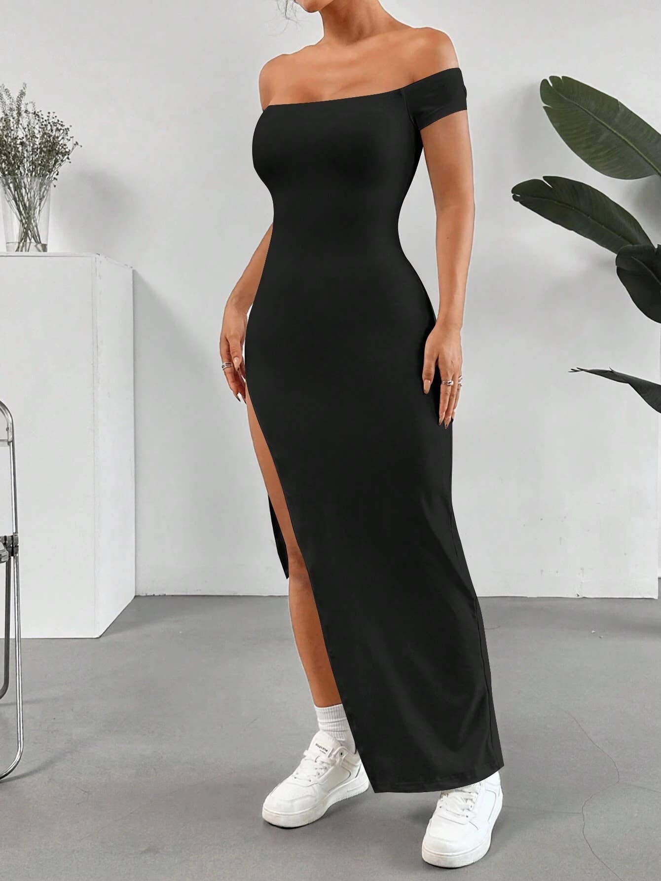 One-line neck high slit slim-fit long dress