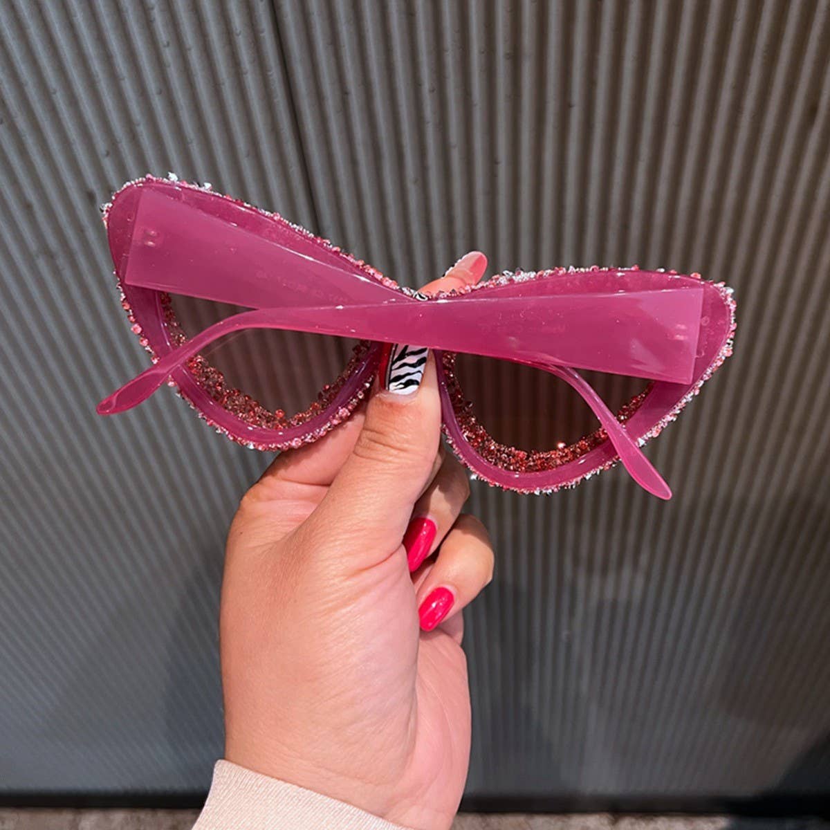 LUXURY RHINESTONE TRENDY CAT-EYE SUNGLASSES