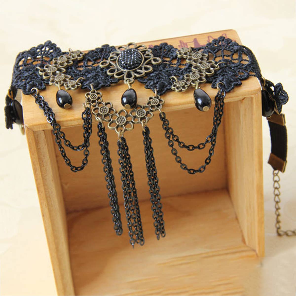 HALLOWEEN GOTHIC VAMPIRE FRINGED LACE BRACELET