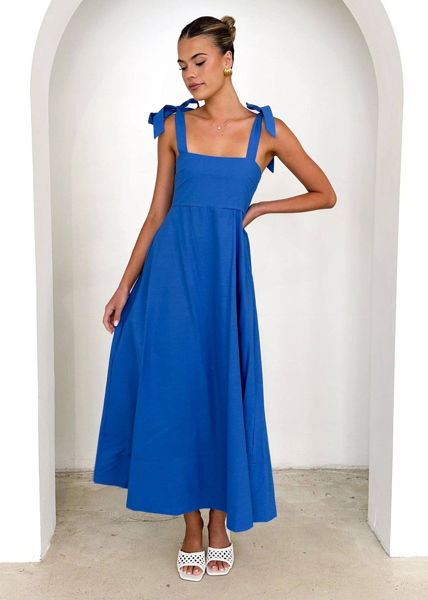 Solid color strapless maxi lace-up dresses
