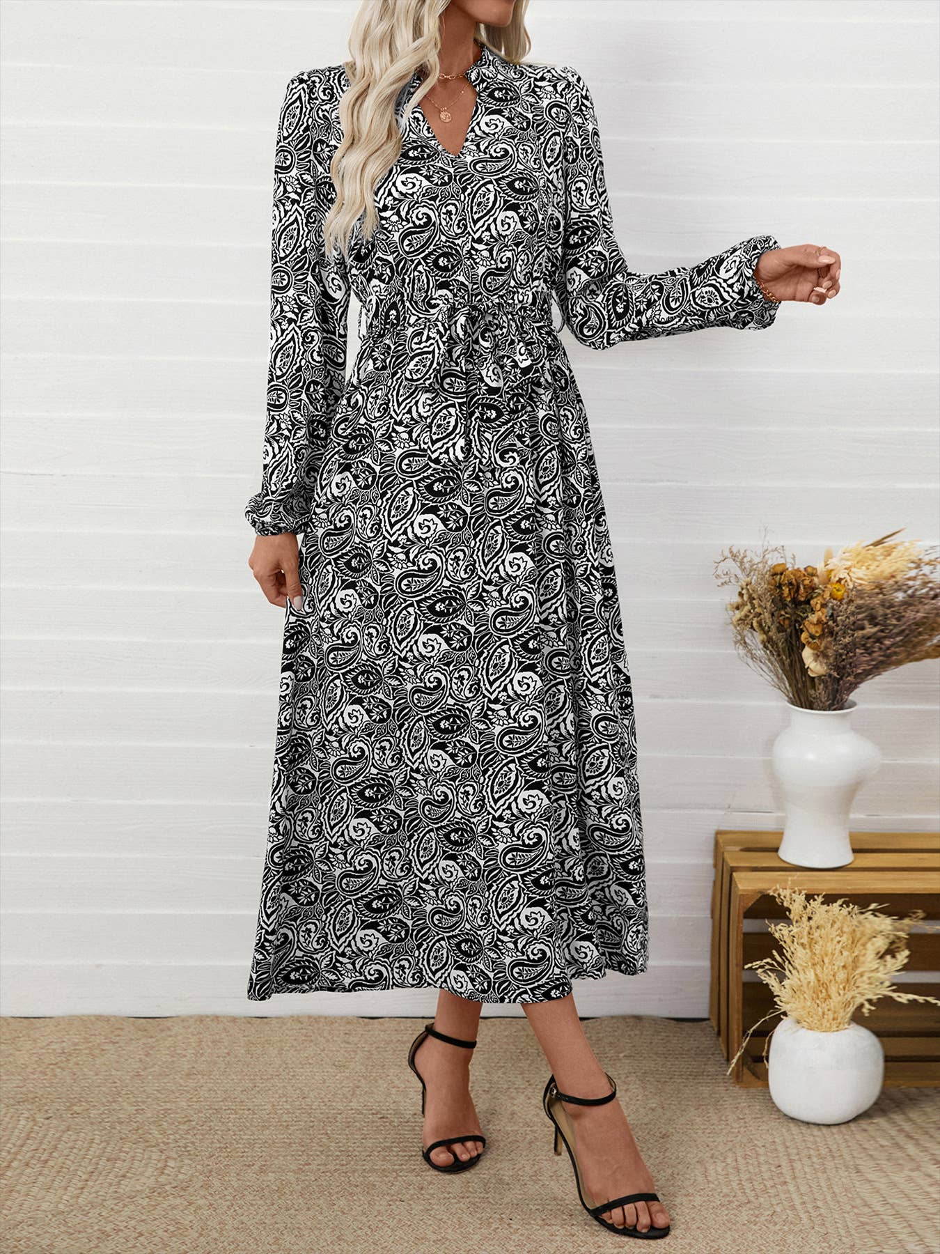 National printing v-neck long-sleeved dress