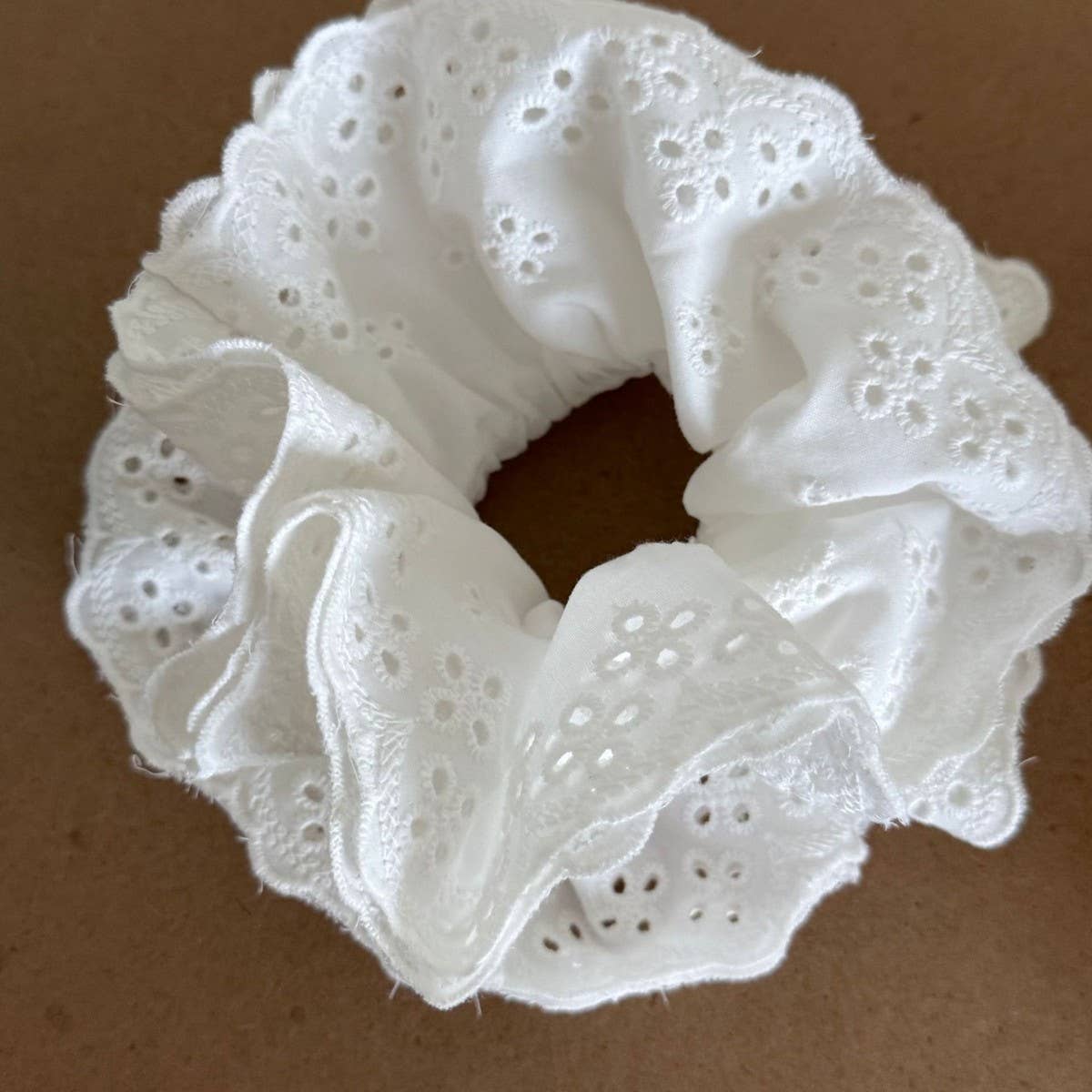 4-Layer Lace Floral Scrunchie with Strong Hold_CWAHA5520