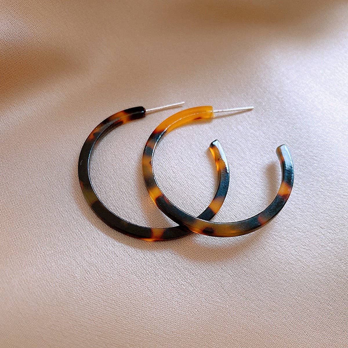 RETRO HONG KONG STYLE C-SHAPED FASHION EARRINGS_CWAJE2459