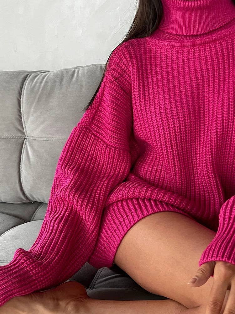 SOLID COLOR SWEATER WITH LOOSE TURTLENECK