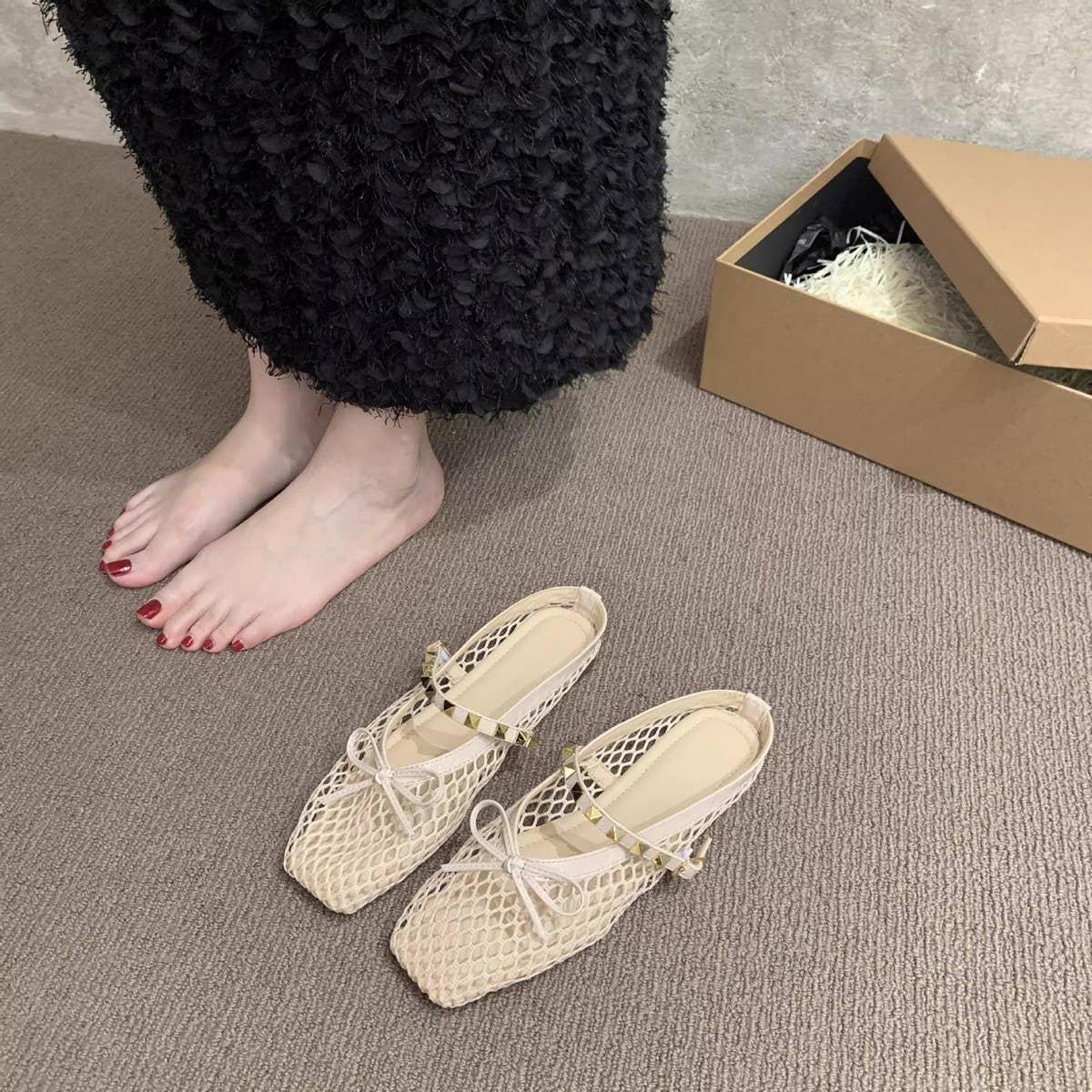 Low Heel Mesh Sandals with Covered Toe