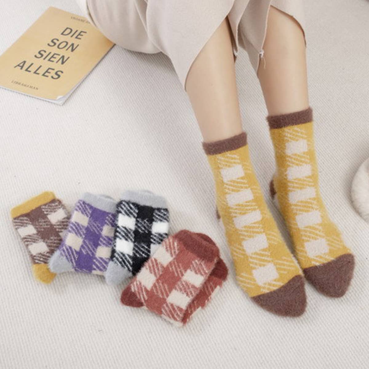 MID-TUBE WINTER WARM PLUSH SLEEPING SOCKS