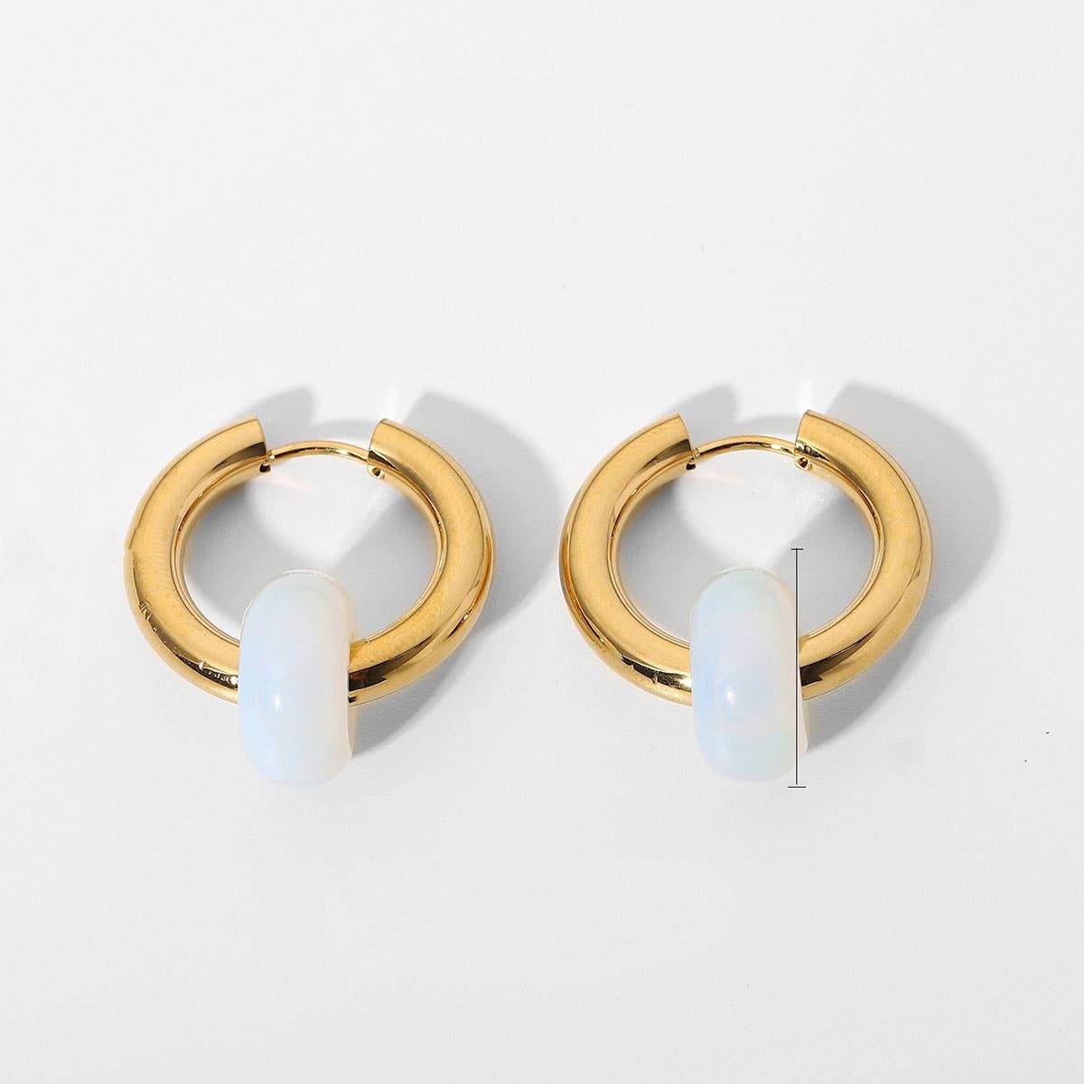 Irregular Baroque pearl stud earrings