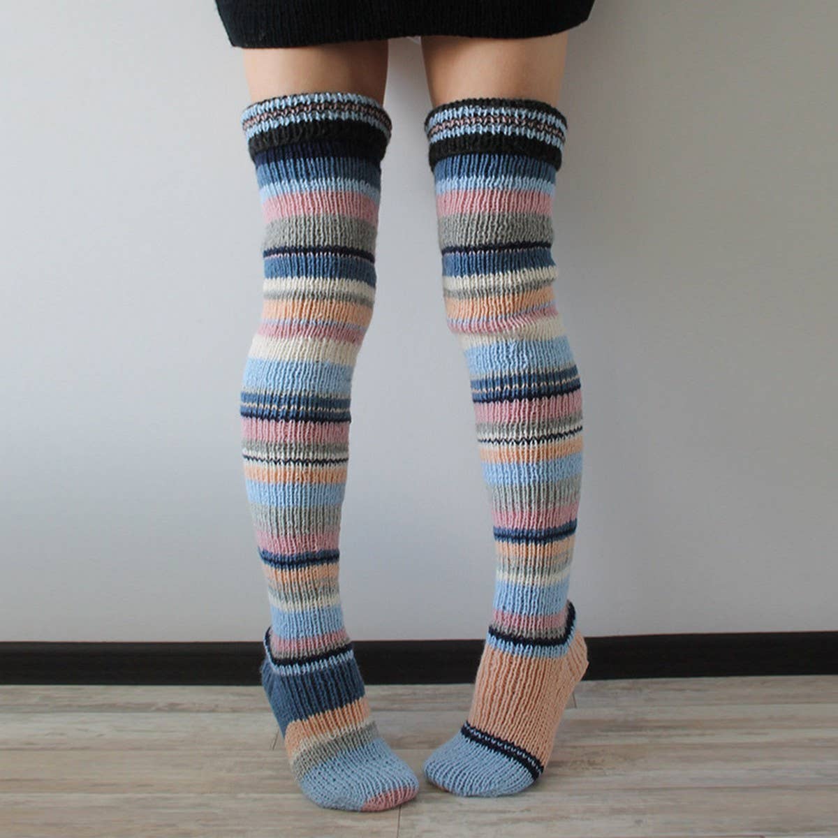 FASHION STRIPED LONG OVER-THE-KNEE SOCKS_CWMS0848