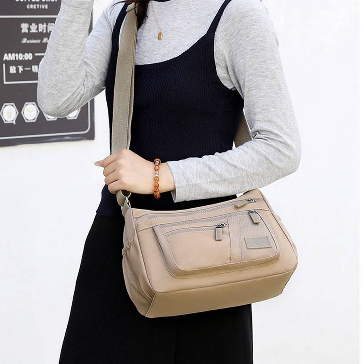 LARGE CAPACITY MULTI-COMPARTMENT SHOULDER BAG_CWASC1780