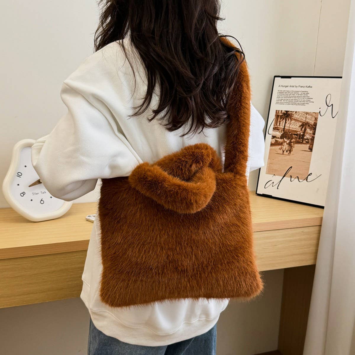 WINTER LARGE CAPACITY CROSSBODY SHOULDER PLUSH BAG_CWAB3959