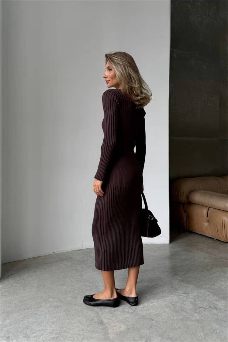 Round-neck pitted tight knitted dress