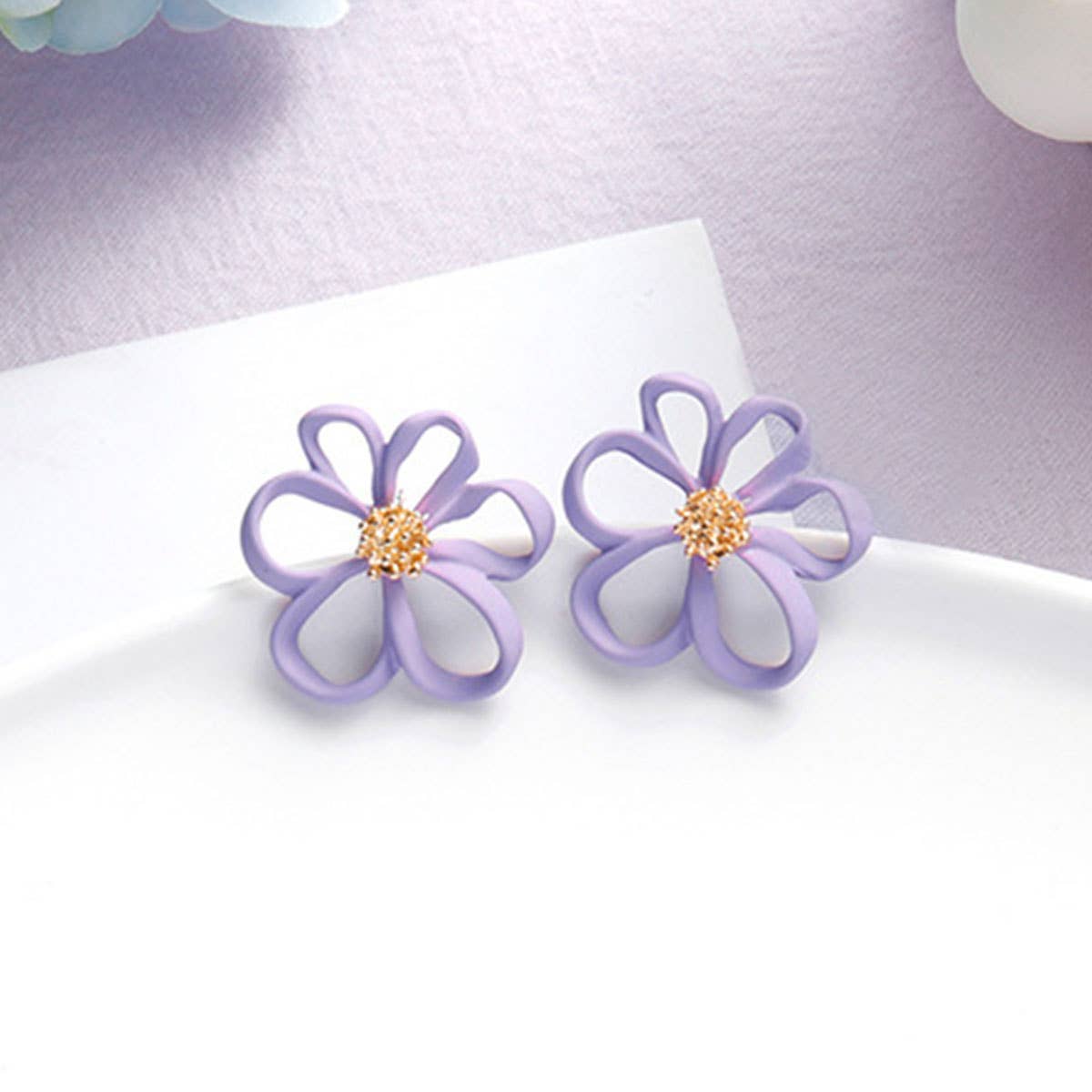 Purple simple and fresh floral stud earrings