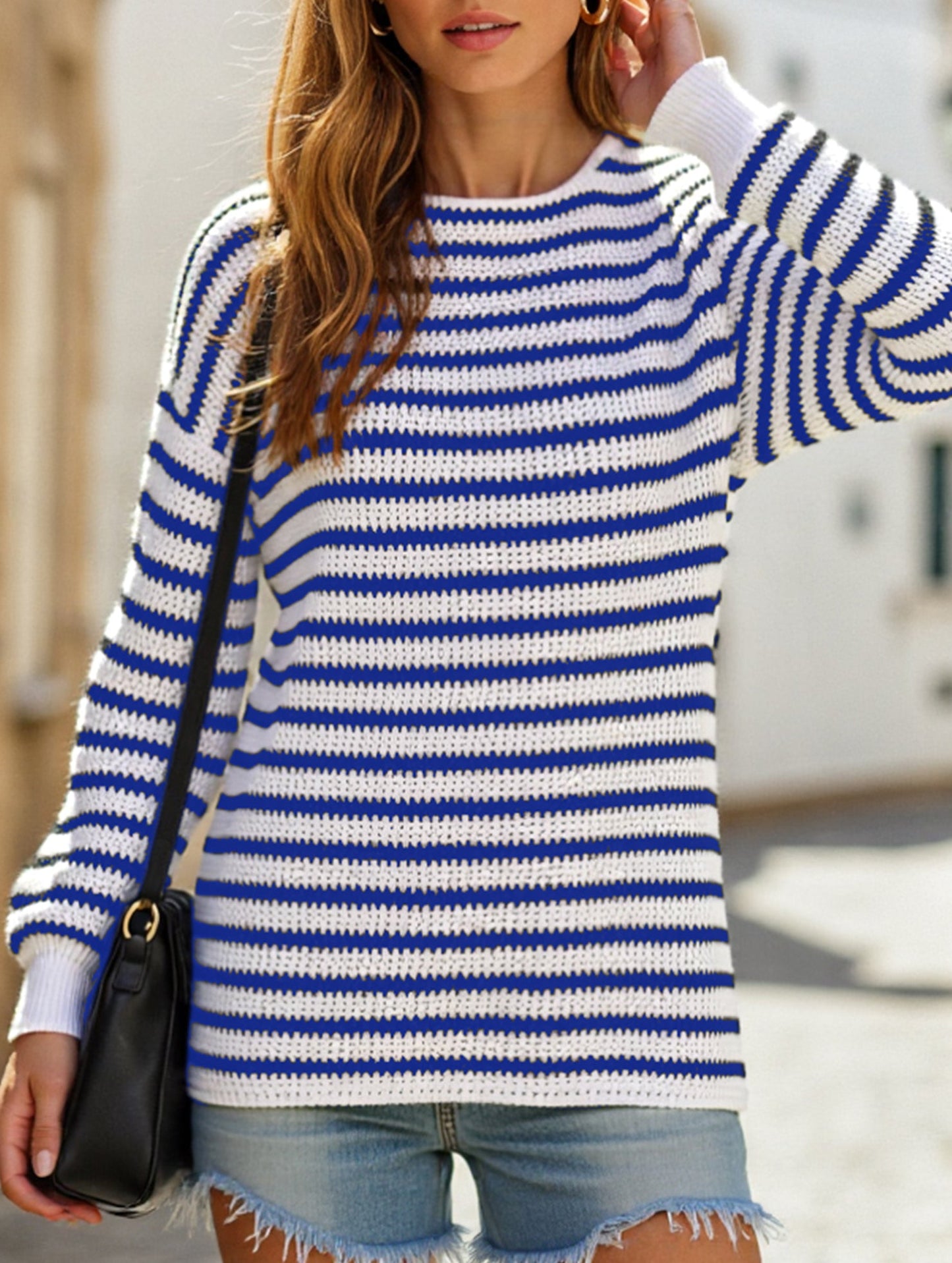 Loose-fitting turtleneck sweater with stripes