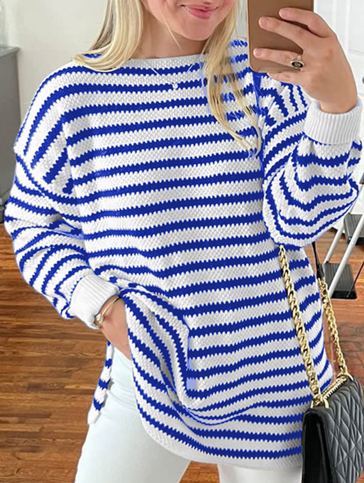 Loose-fitting turtleneck sweater with stripes