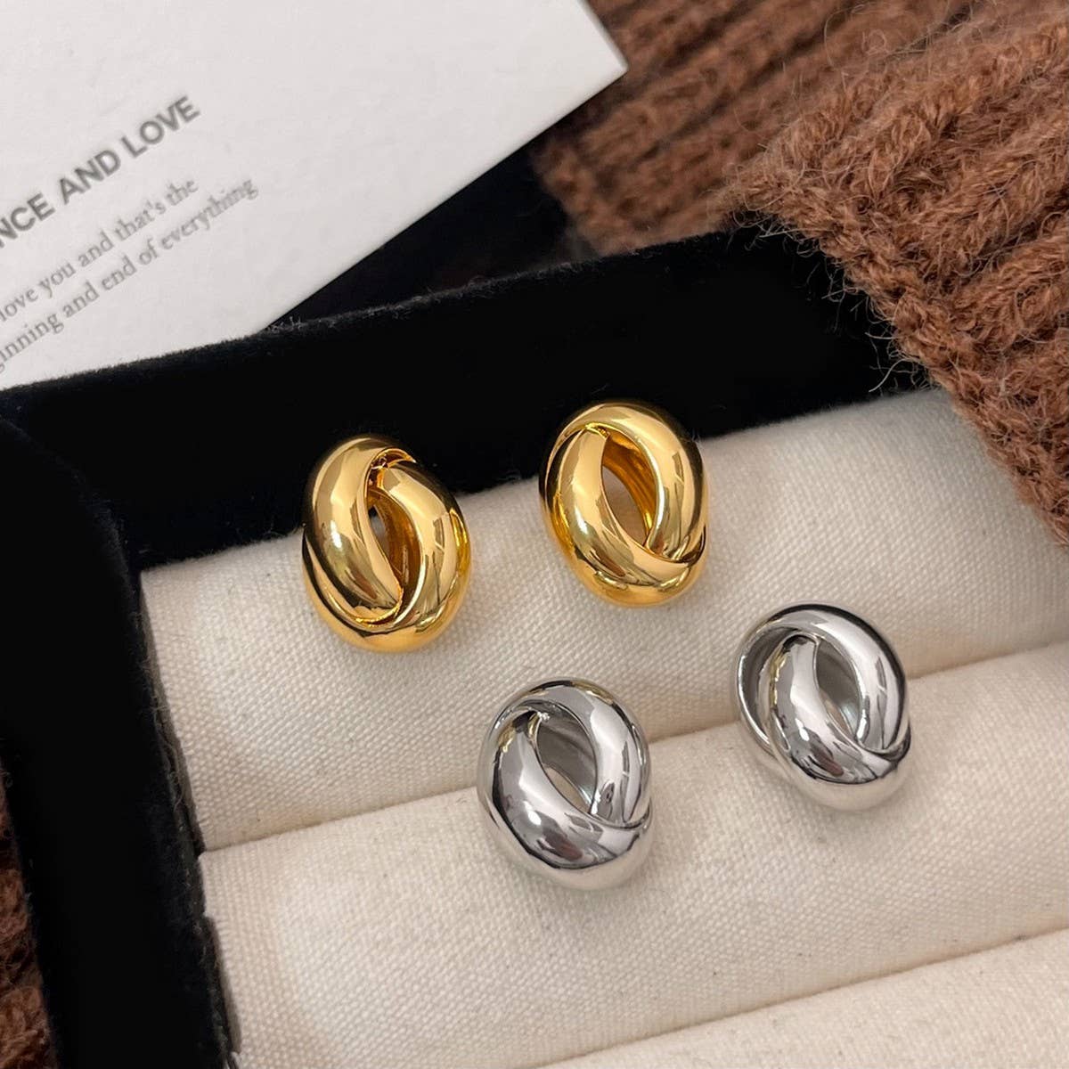 VINTAGE HIGH-GRADE METAL GEOMETRIC HOOP EARRINGS