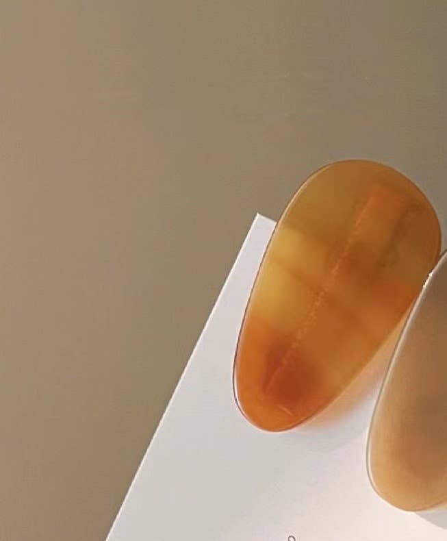 Simple cute acrylic melon seed-shaped hair clips