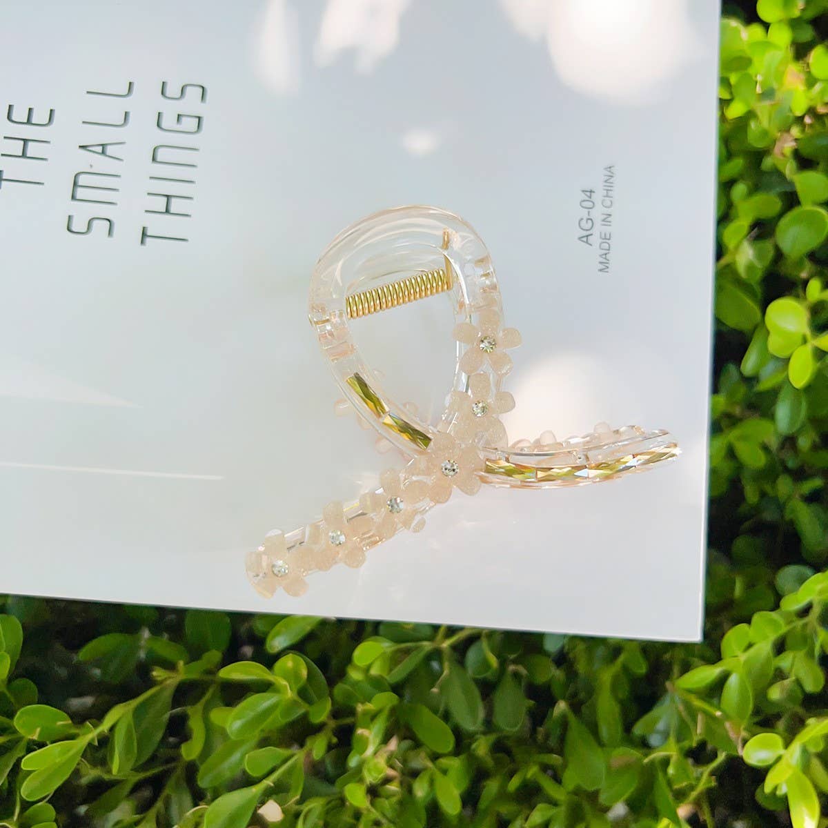 Elegant Glass Flower Hair Claw Simple Shark Clip_CWAHA1579