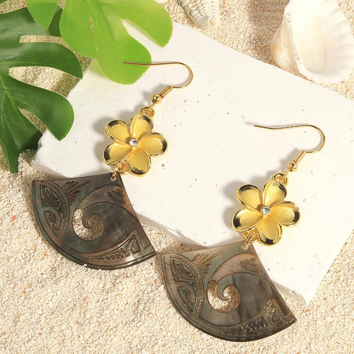 WOMEN'S PLUMERIA LONG FAN-SHAPED EARRINGS