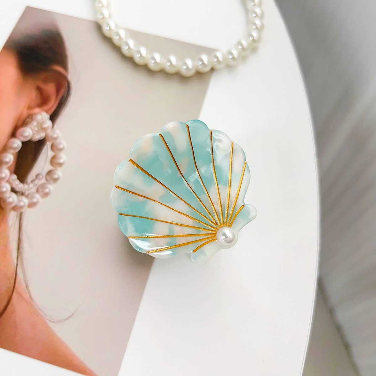 SMALL FRESH PEARL SHELL DOPAMINE AESTHETIC HAIRPIN_CWAHA1503