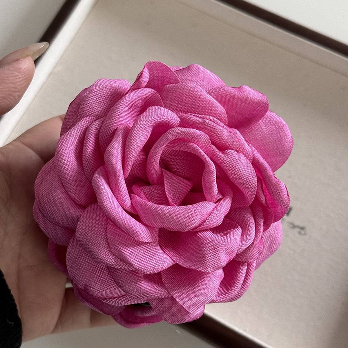 RETRO TEMPERAMENT ROSE FLOWER CLIP FOR WOMEN