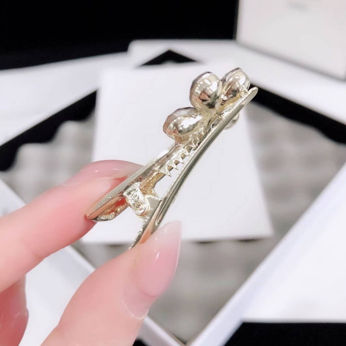 SHINY CRYSTAL FLOWER DIAMOND CLIP DUCKBILL CLIP