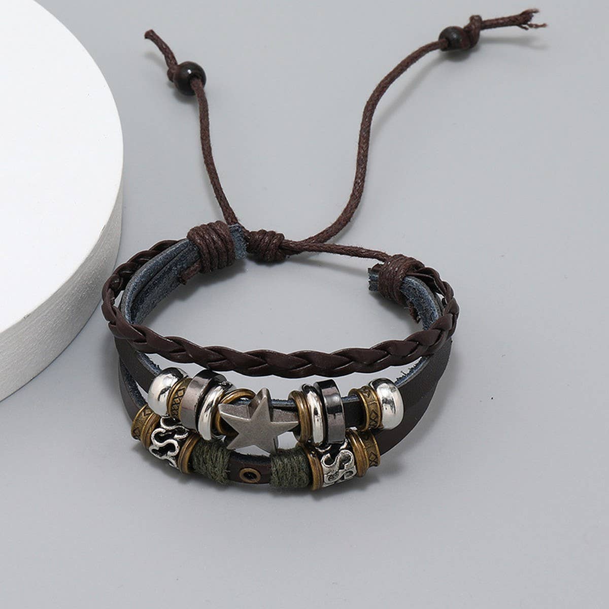 PERSONALIZED BEADED STAR LEATHER BRACELET_CWMM4455