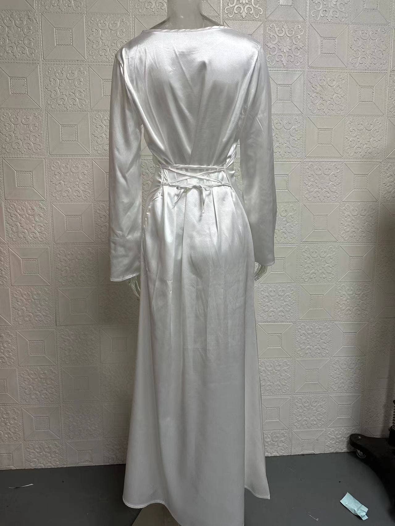 Round neck flared sleeve long temperament dress