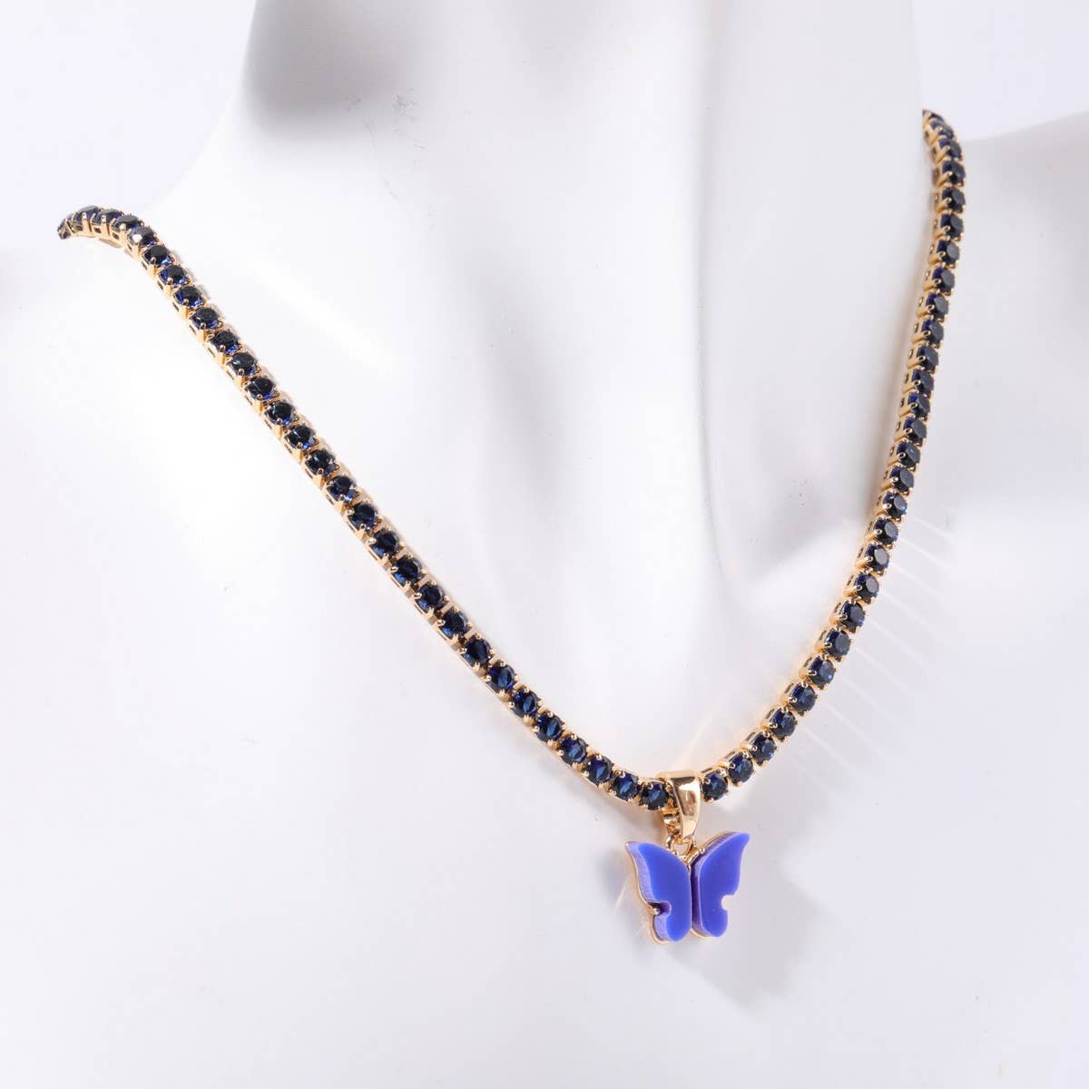 COLORFUL TITANIUM STEEL BUTTERFLY PENDANT NECKLACE