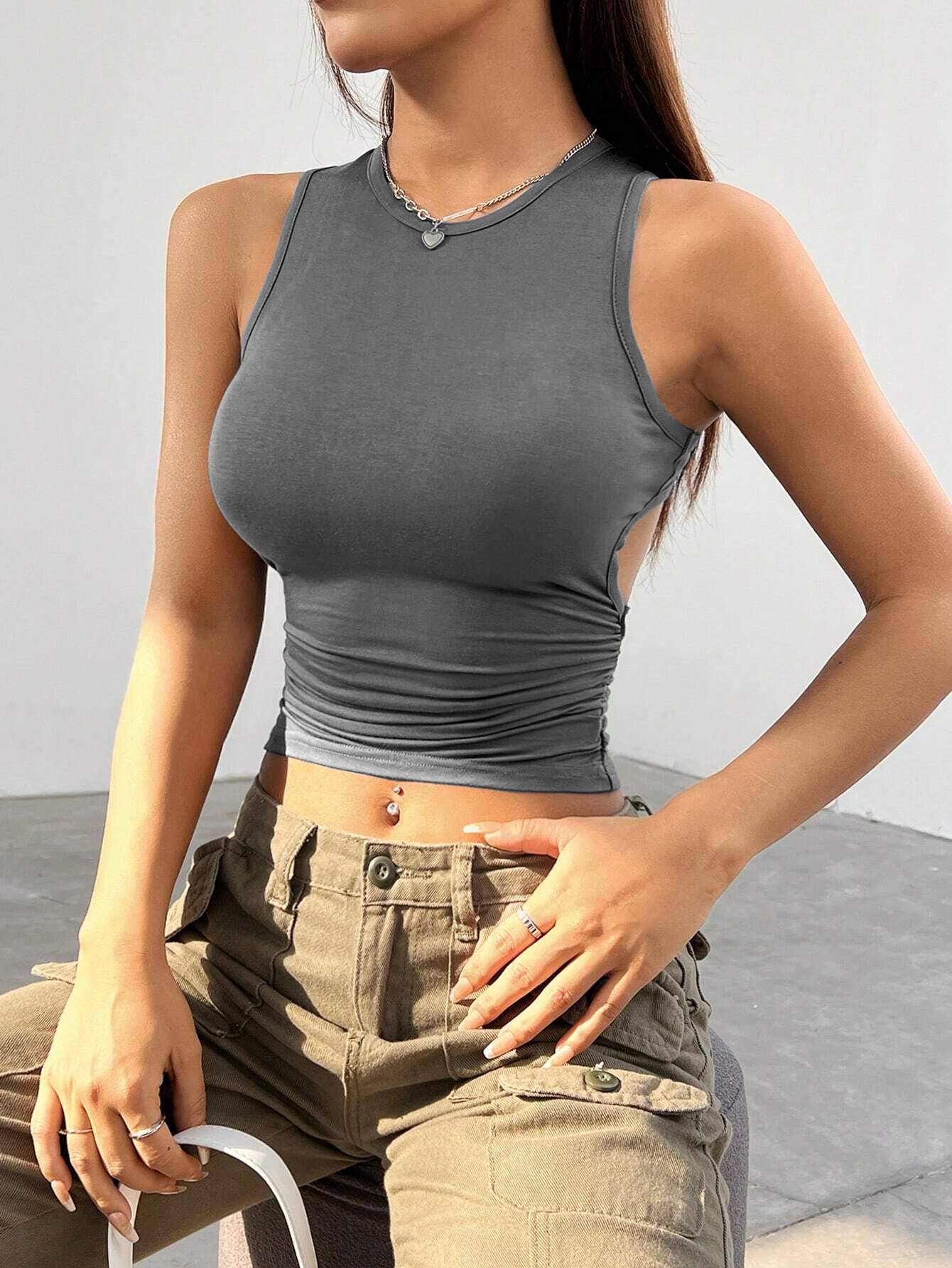 SOLID COLOR TIGHT SHORT SLEEVELESS TANK TOP