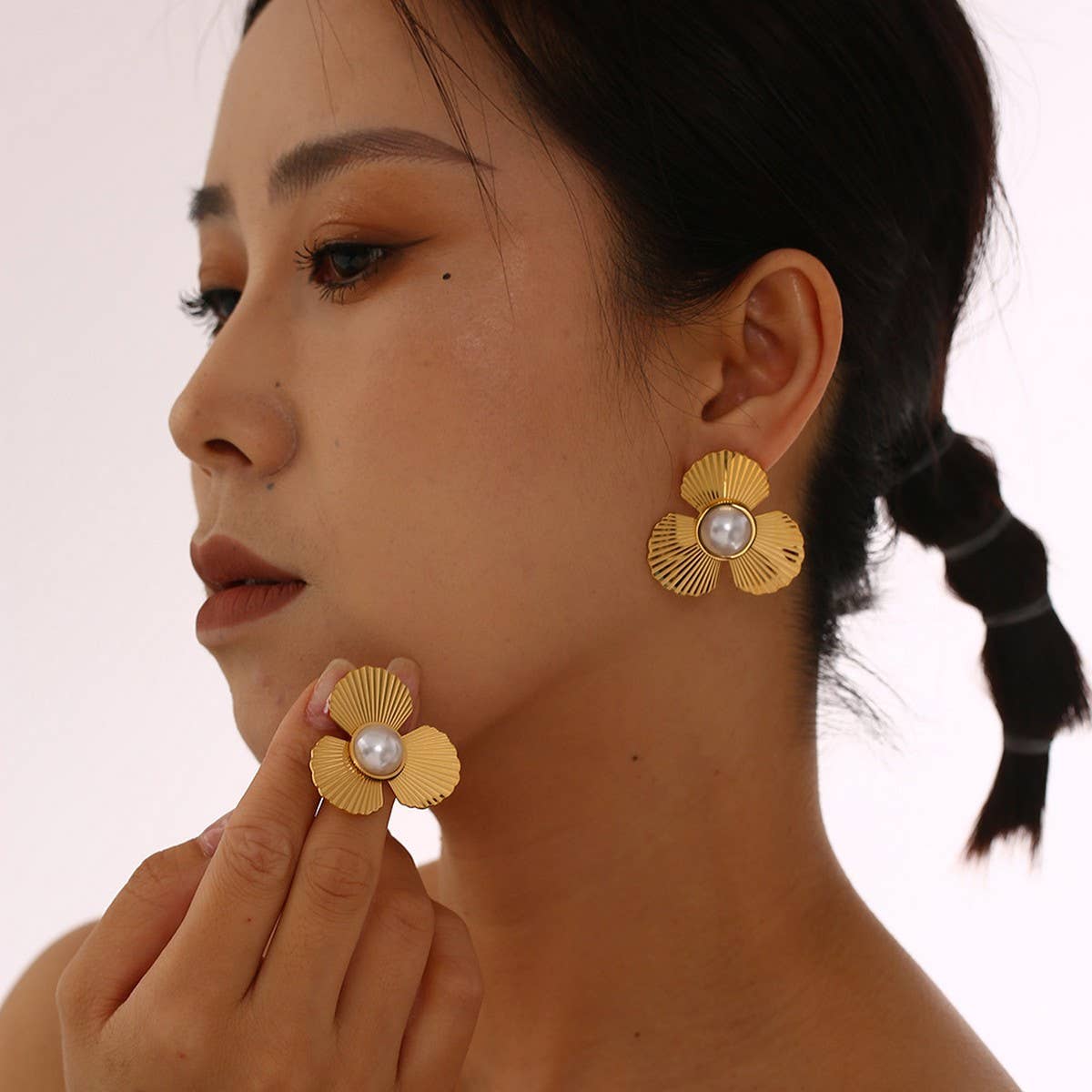 Minimalist Pearl Flower 18K Titanium Stud Earrings