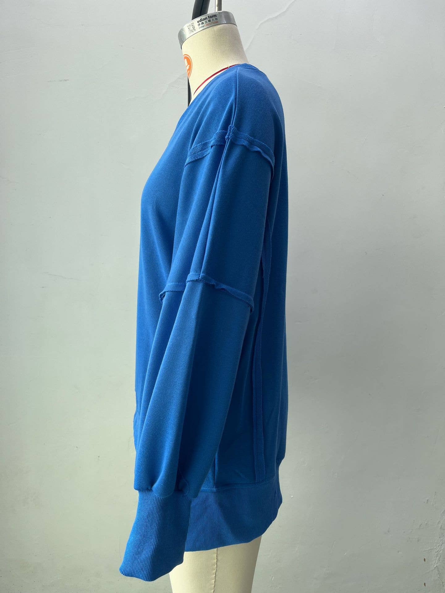 Solid-color round-neck casual loose sweatshirt