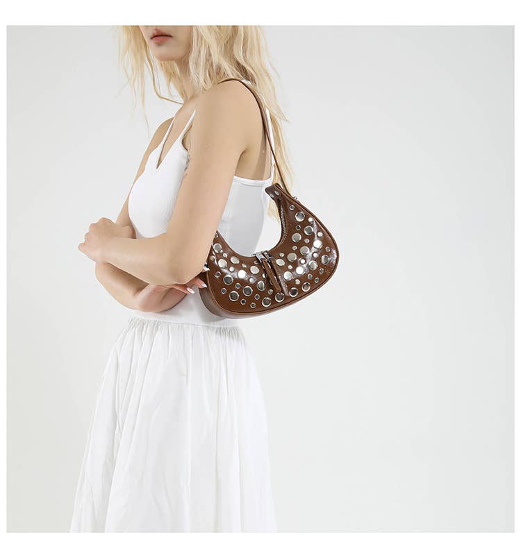 Rivet fashionable casual single-shoulder bag